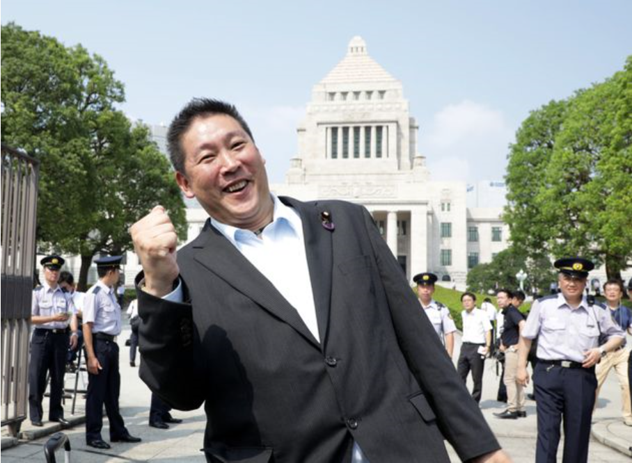立花孝志N国党首の経歴学歴と年収公開?妻や娘や息子はいるの?